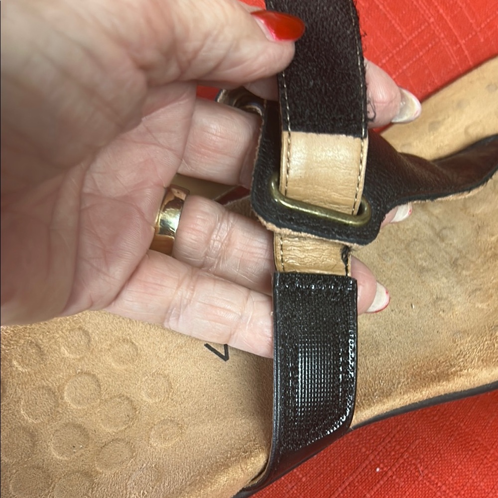 Vionic Adjustable Black Leather Sandals Size 8. V… - image 3